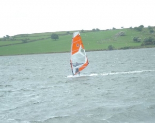  Fuera en un día ventoso 